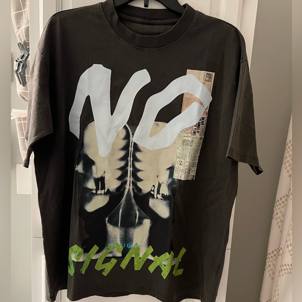 graphic t-shirt